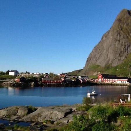 Nordlandshus ved havet på Reine, Lofoten Eksteriør bilde