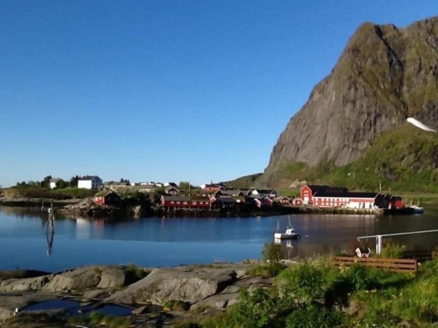 Nordlandshus ved havet på Reine, Lofoten Eksteriør bilde